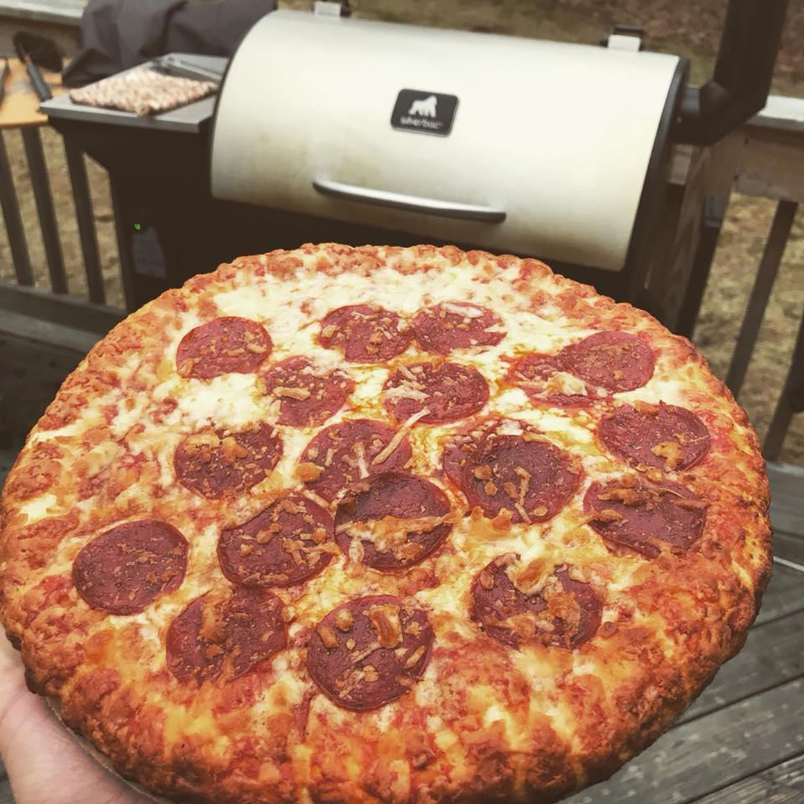 grilled pepperoni pizza