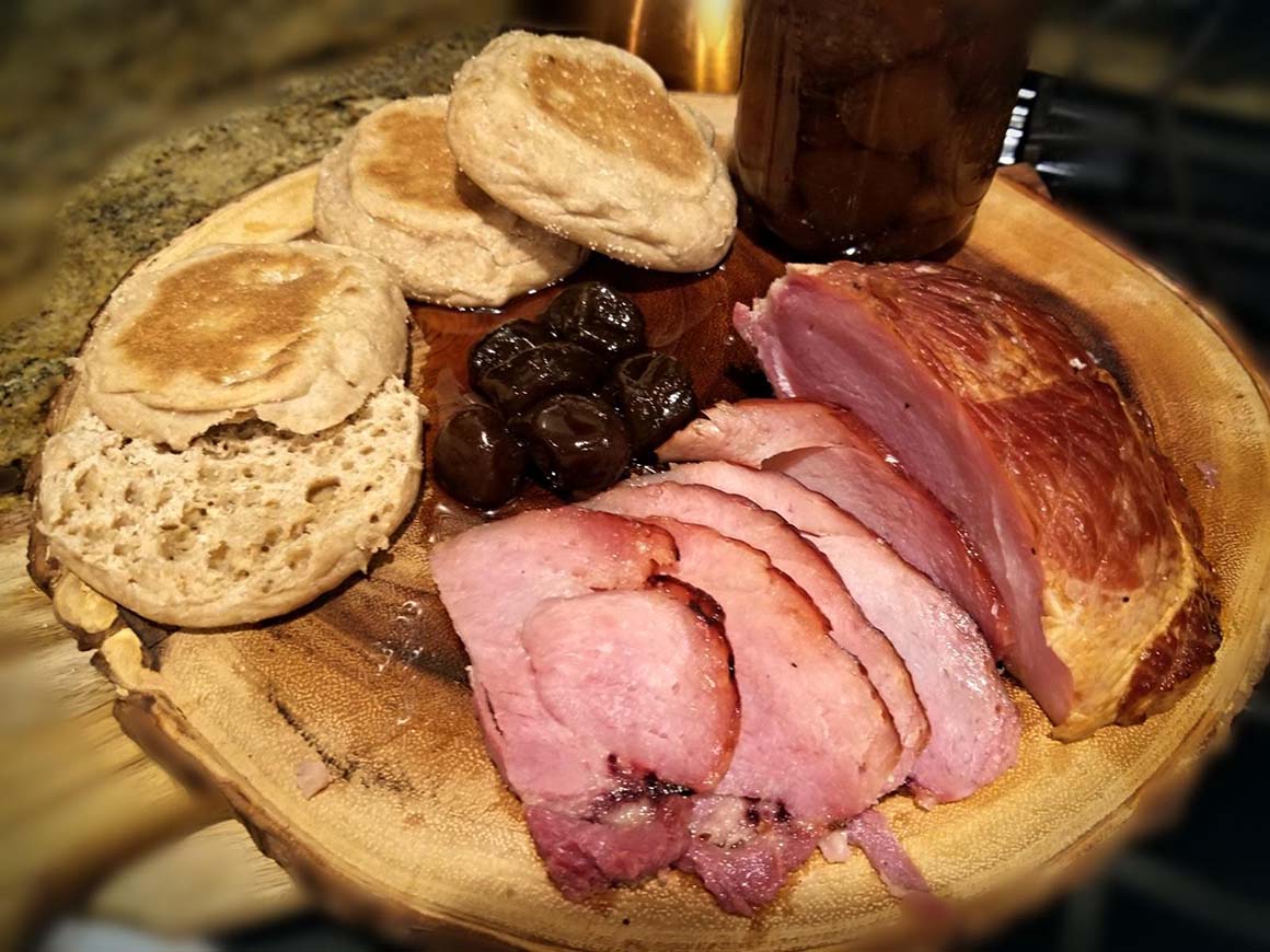 slices of ham and biscuits